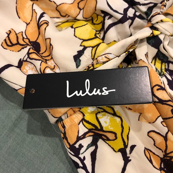 Lulu's off the shoulder Floral Dress (NWT) - Picture 5 of 6